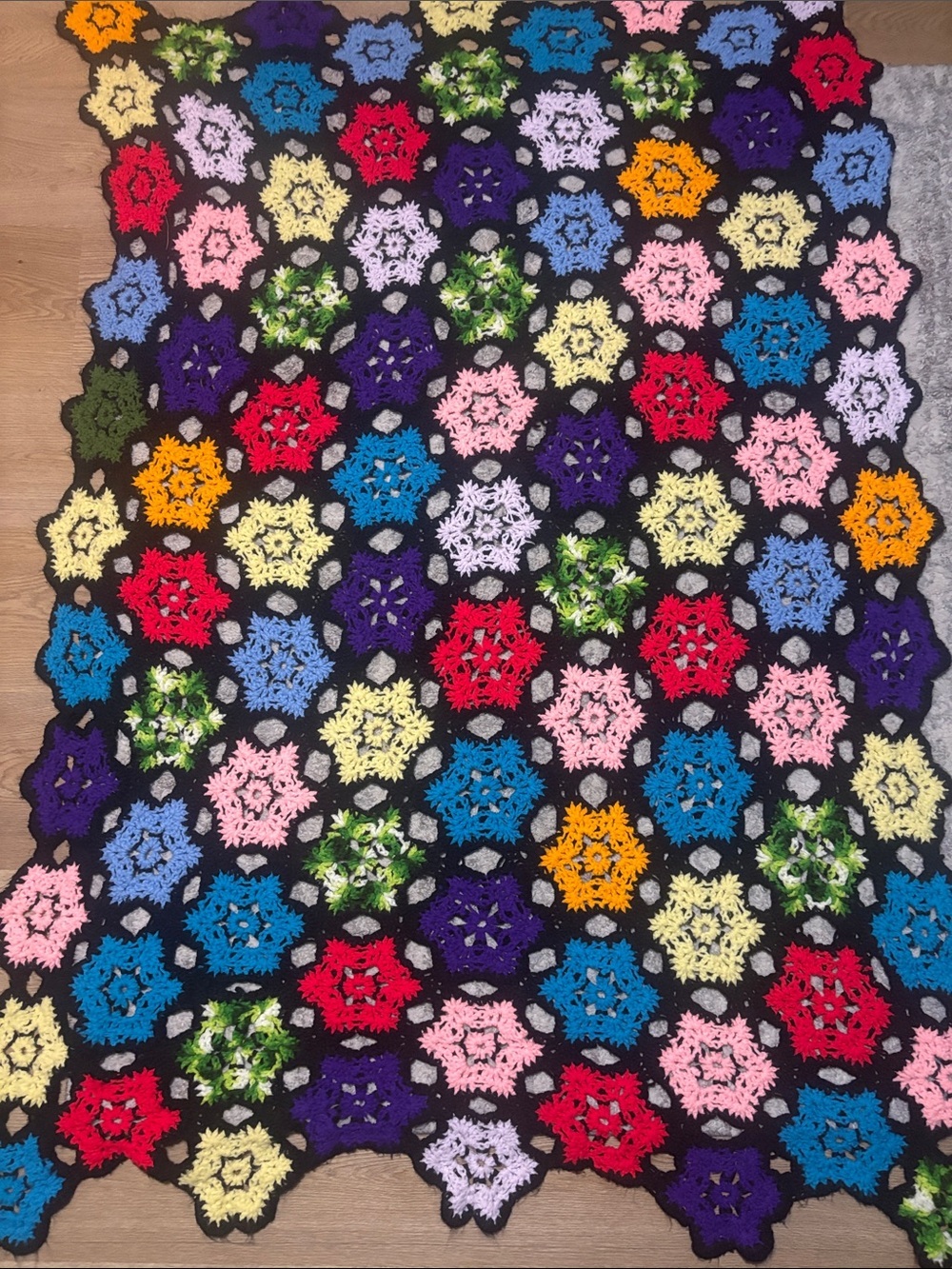 Handmade Crochet Floral Afghan Blanket Throw Grannycore Black
72x48 - Picture 11 of 12
